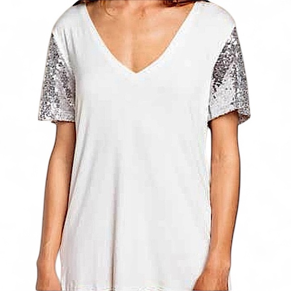 POL Oversized White V-Neck Top with Lace Trim and Silver Sequined Short Sleeves - Picture 4 of 9